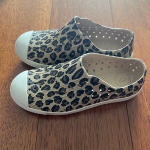 Rare! Native Jefferson Shoes in Leopard Cheetah Animal Print- size 13